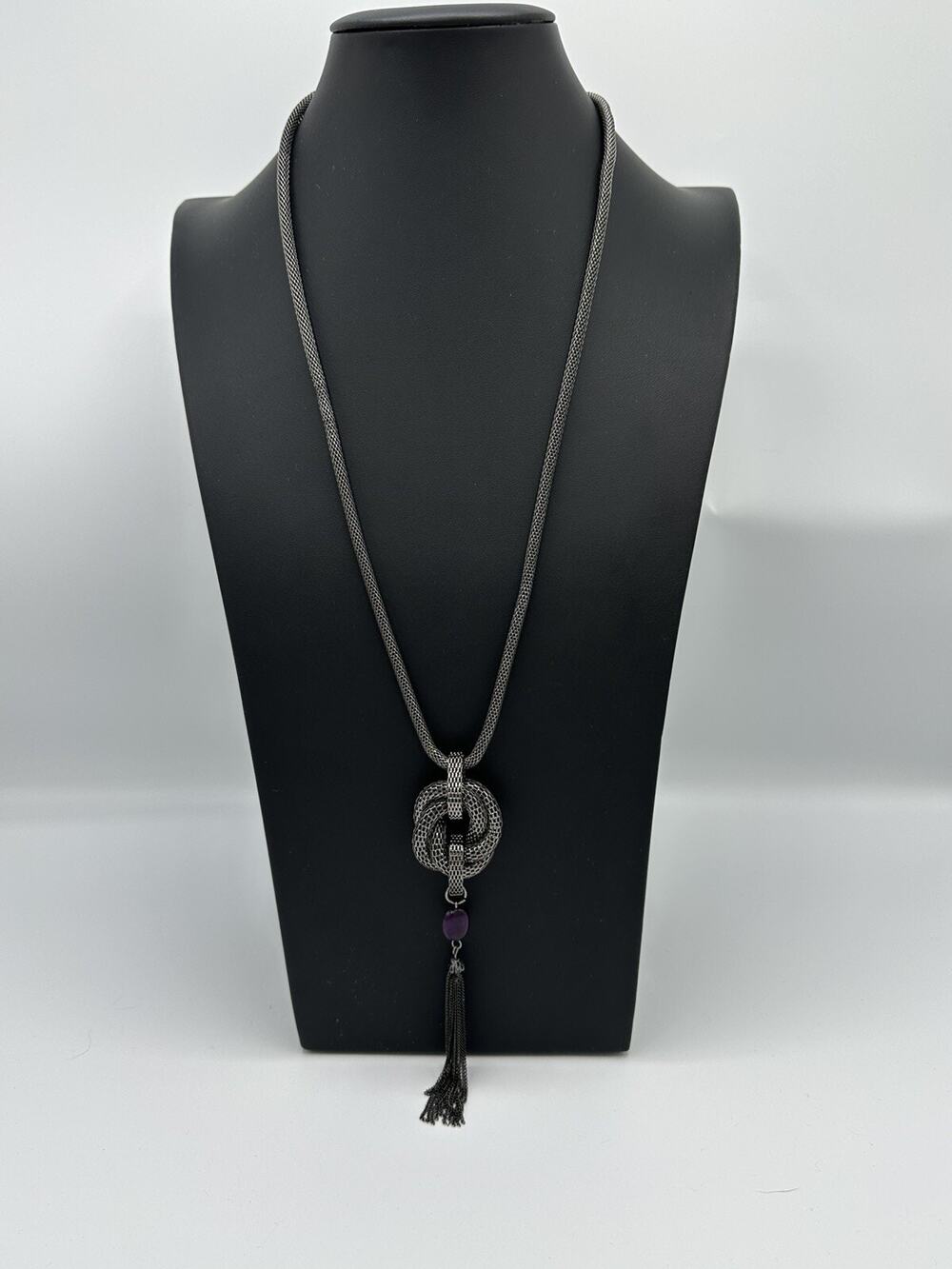 NEW - Vintage Daisy Fuentes Necklace